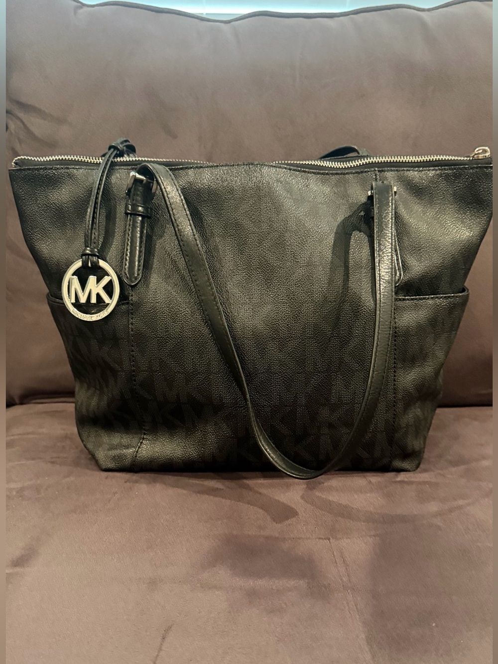 Michael Kors Jet Set Black Signature Tote MK Logo Silver Logo